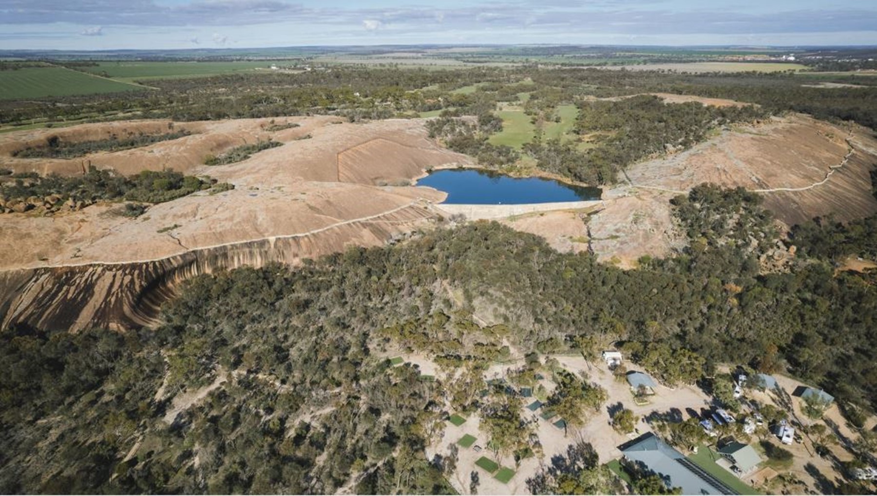 Picture: Wave Rock