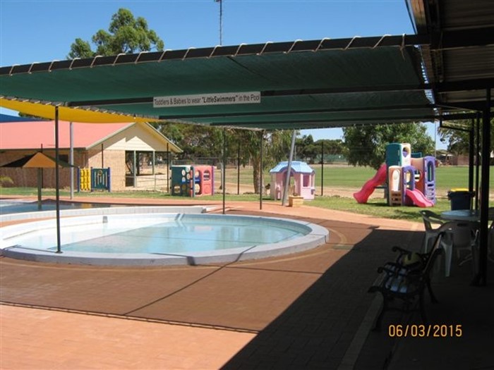 Image Gallery - Hyden Pool 1